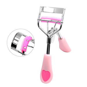Щипцы для завивки ресниц с розовой ручкой-сердечком и встроенной расческой