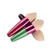 Губка-блендер-кисть для макияжа с деревянной ручкой